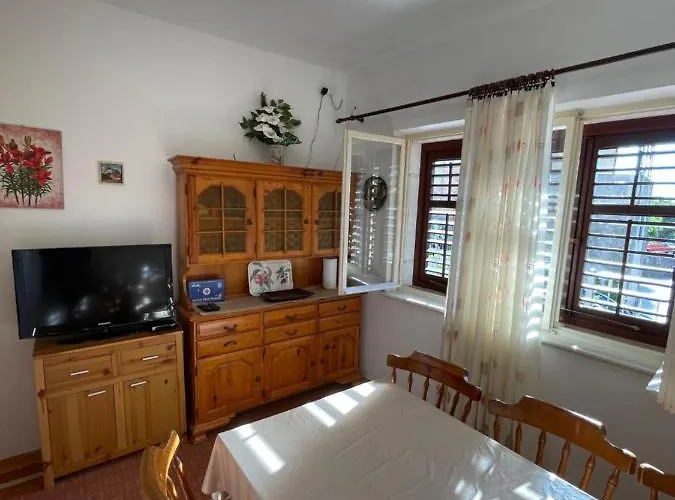 Dragica Πανσιόν 3*